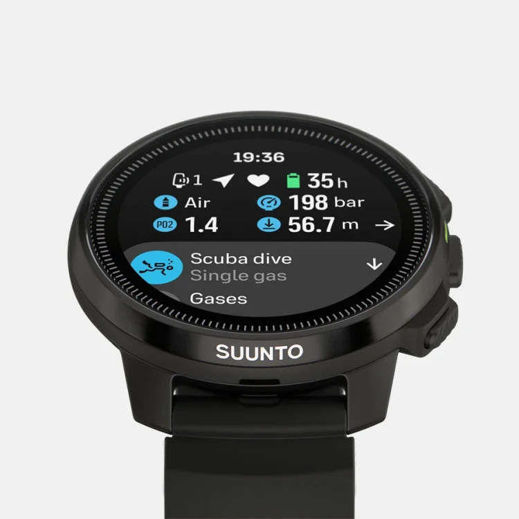 4-suunto-ocean-all-black-ss050982000-front-tilt-scuba-prestart-en-1280x1280px.webp