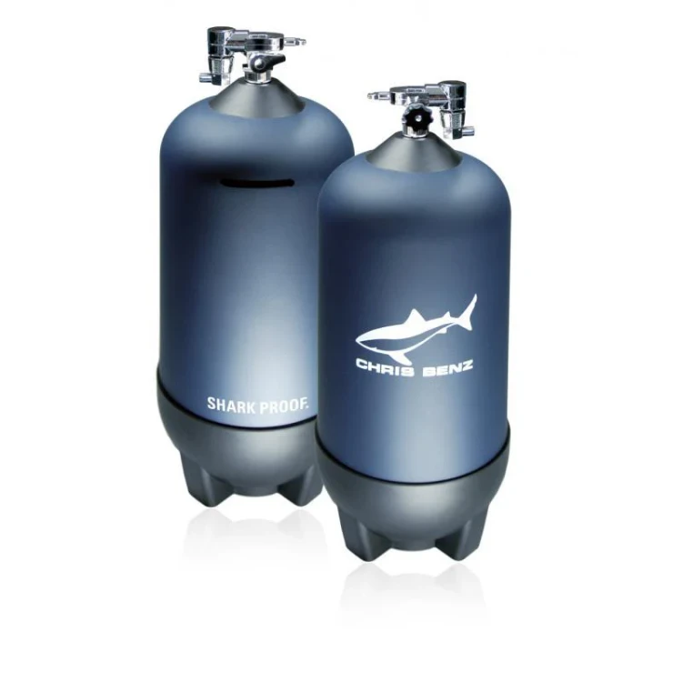 CHRIS_BENZ_Scubatank_Blau_5549.webp